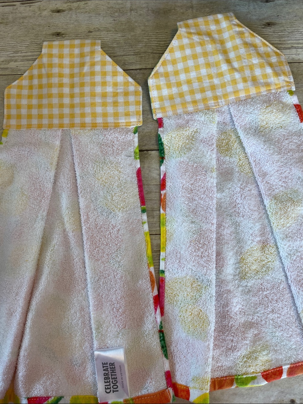 SALE! Sewn Top Towel Set of Two Gingham & Fruit - Picture 5 of 7